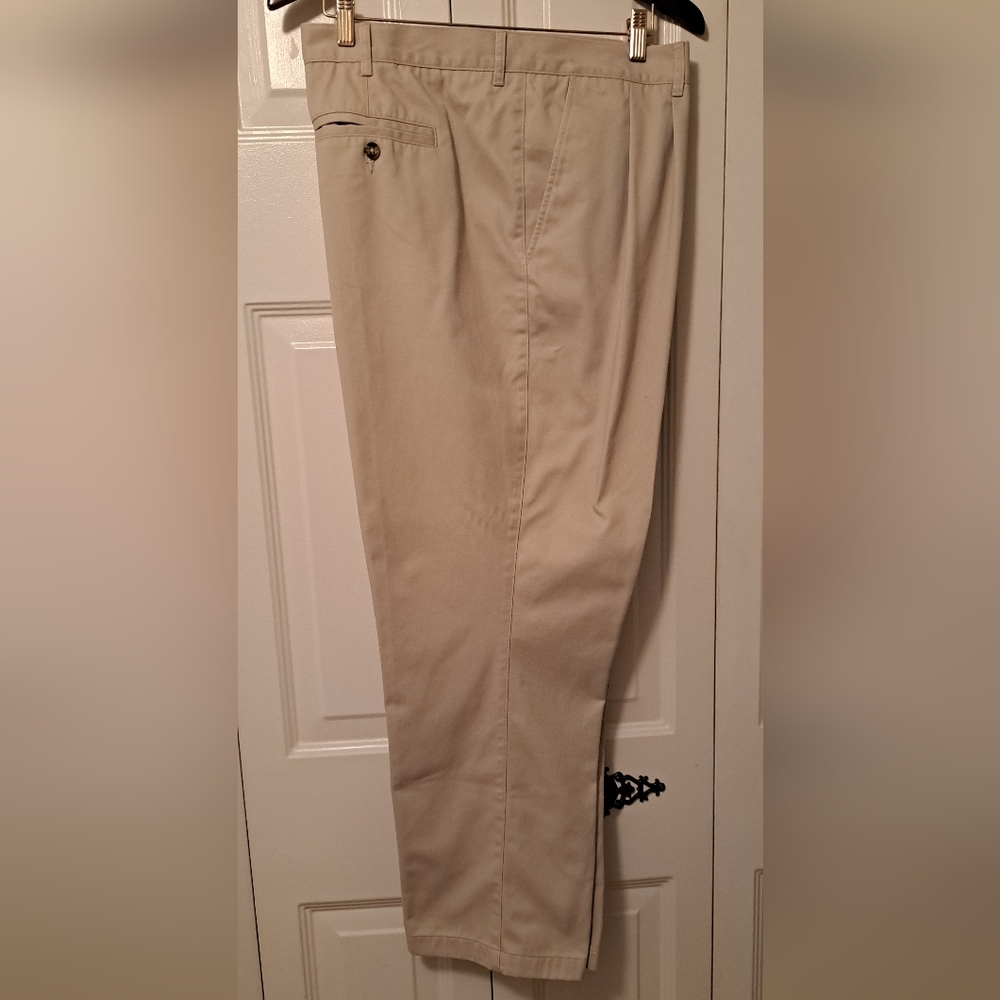 🎈 CLEARANCE BASIC EDITIONS Chino Pleated Khaki Pants 42W x 30L